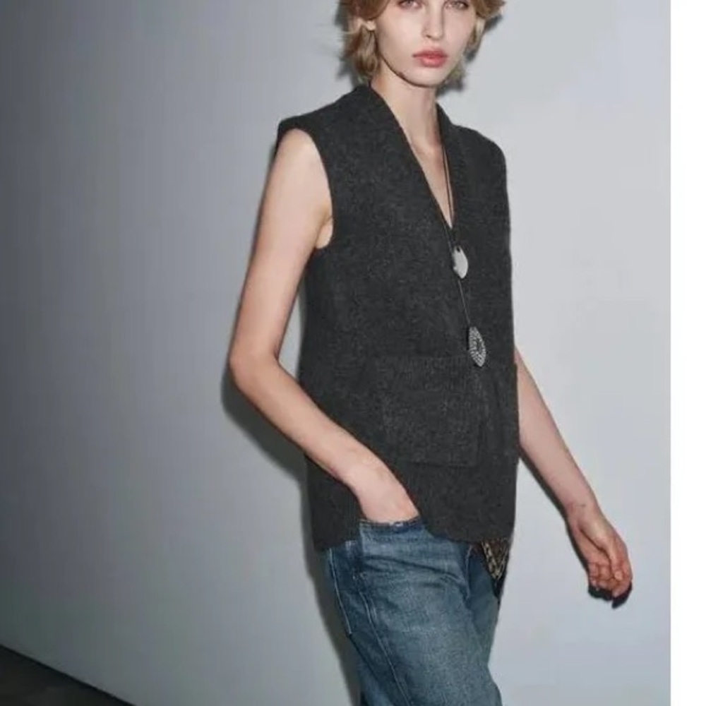 Zara long wool vest, wool blend size Large, charcoal, pockets